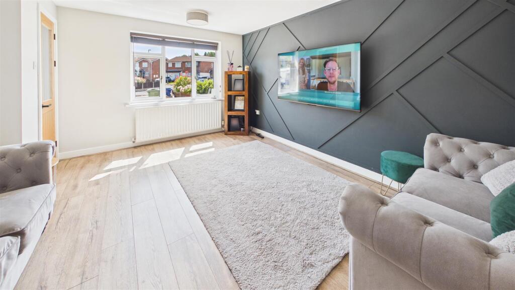 House in Dudley, West Midlands - View 2