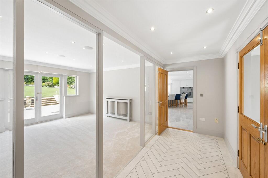 Lowfield Farm, Aberford Road, Barwick In Elmet, Leeds, West Yorkshire - More