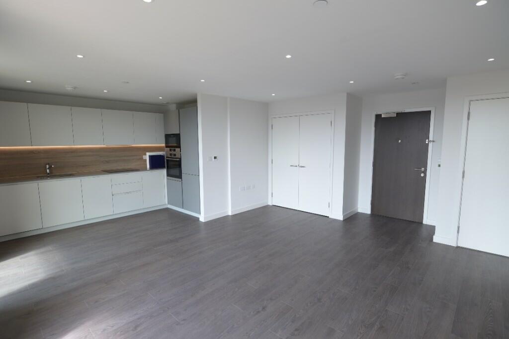 Apartment in London - View 2