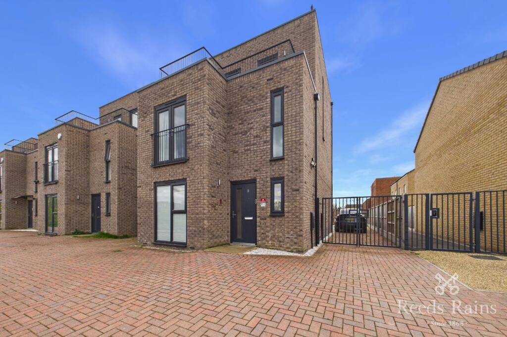 Main image of property: Turnstile Walk, Salford, Greater Manchester, M6
