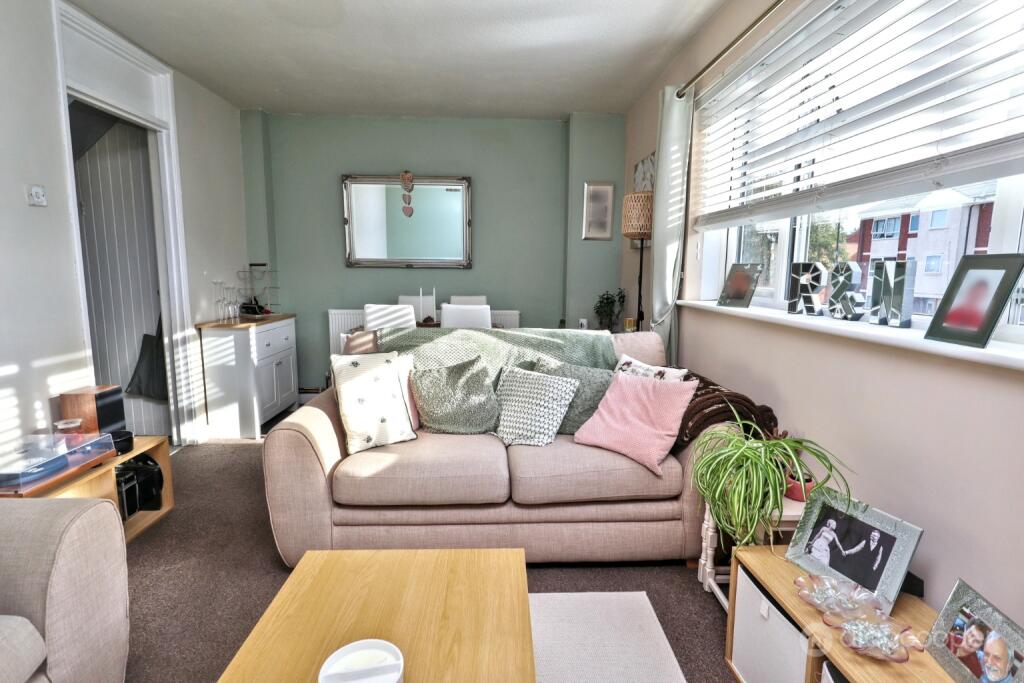 Apartment in Nuneaton and Bedworth, Abbey Green - More