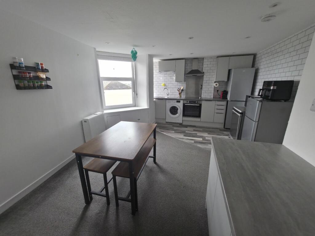 House in Dundee - View 6