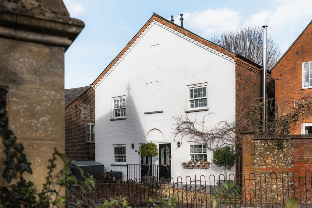 Main image of property: Chapel Street, Tring, Hertfordshire HP23