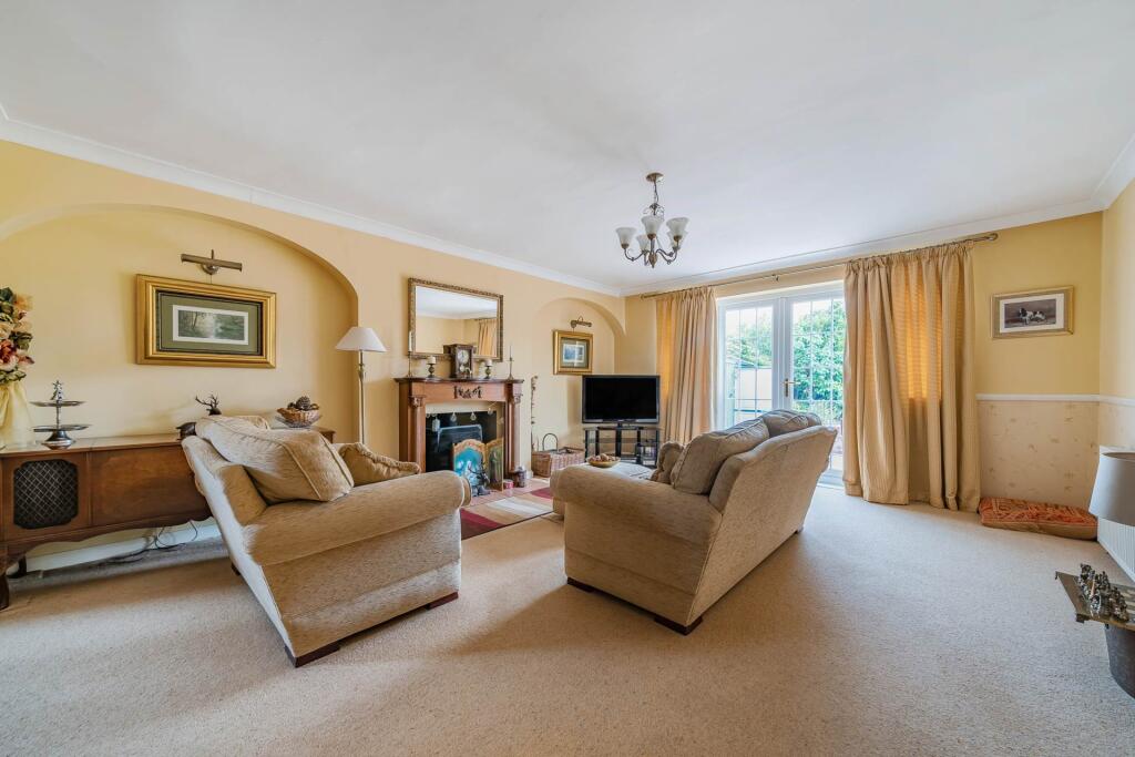 Mansion Lane, Harrold photo 2