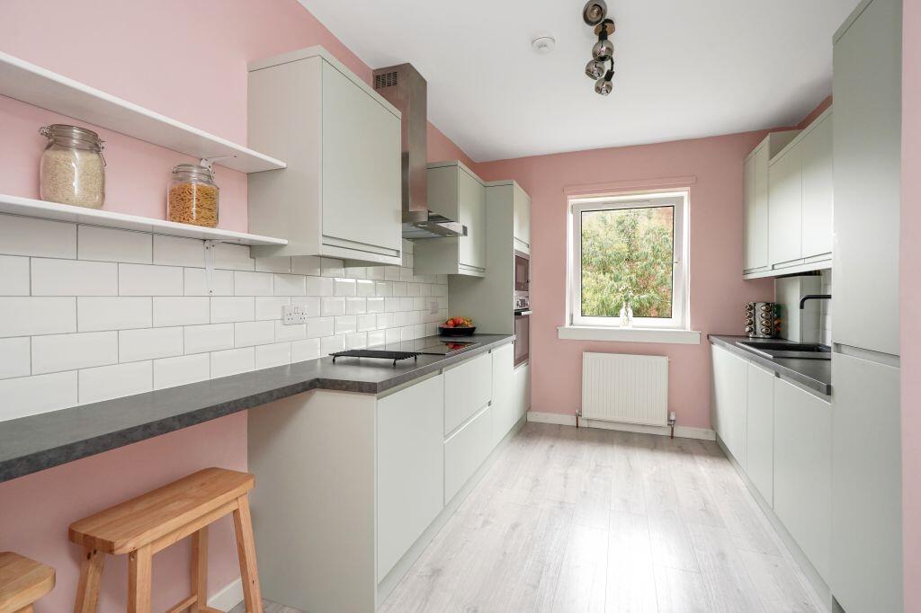 Apartment in Edinburgh - View 5