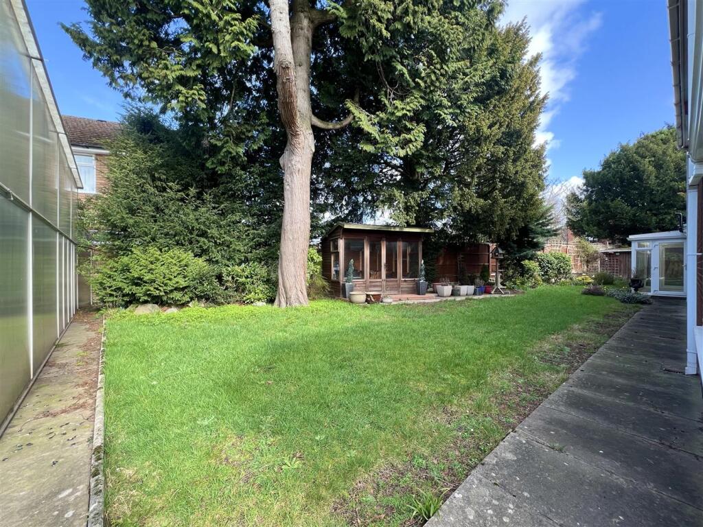 Kidderminster Road, Hagley, Stourbridge photo 2