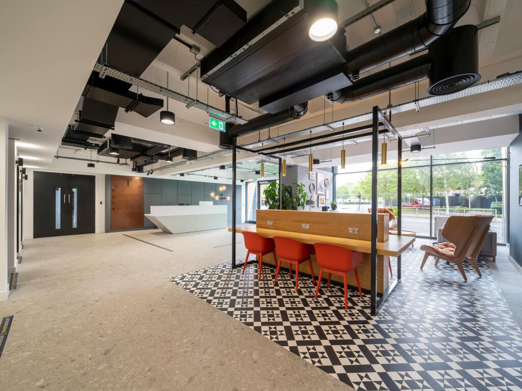 T Bromley 0019HDR.jpg