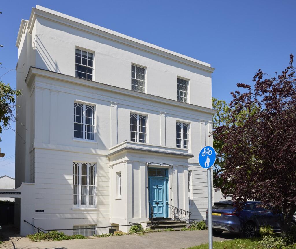 Main image of property: Evesham Road, Cheltenham, Gloucestershire, GL52