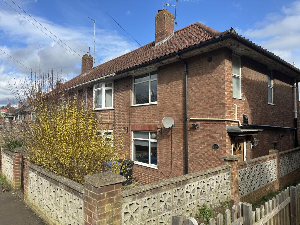Main image of property: 204 Jex Road, Norwich, Norfolk NR5 8XH