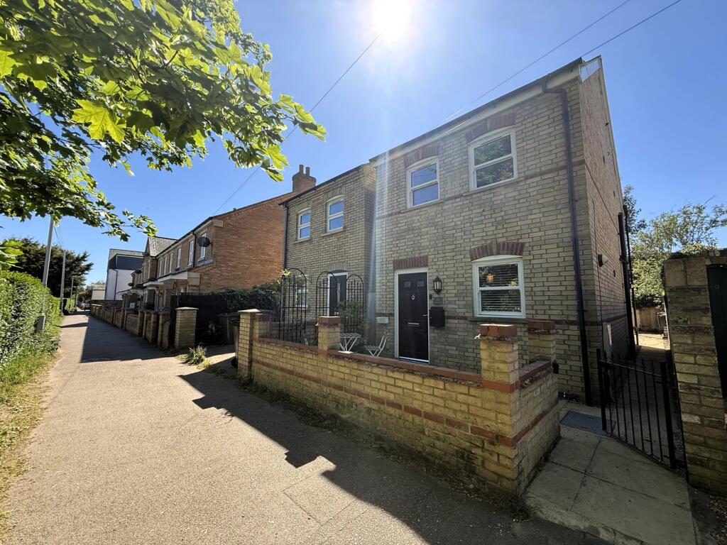 Main image of property: Chapel Fields, Biggleswade, SG18
