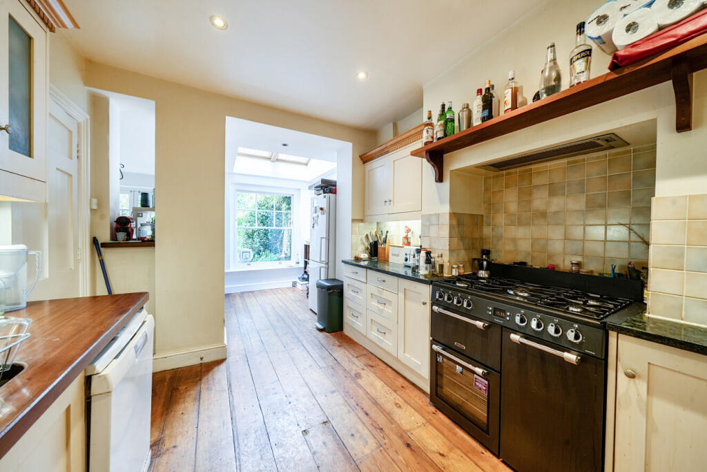 House in London, Fortis Green, Muswell Hill - View 2