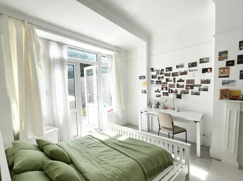 House in London, Woodberry Grove Estate, Stoke Newington - View 3
