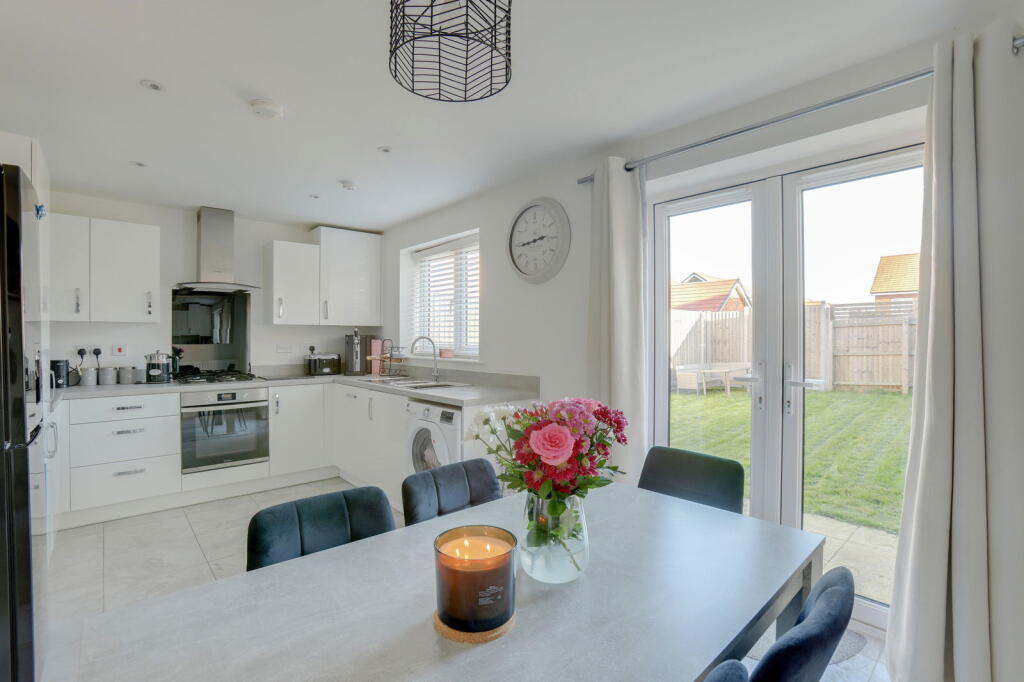 Rose Way, Edwalton, Nottingham, NG12 4JE photo 4