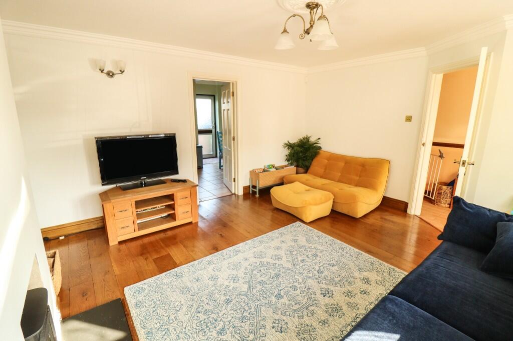 INGLEBY ROAD, Chadwell-St-Mary  photo 4