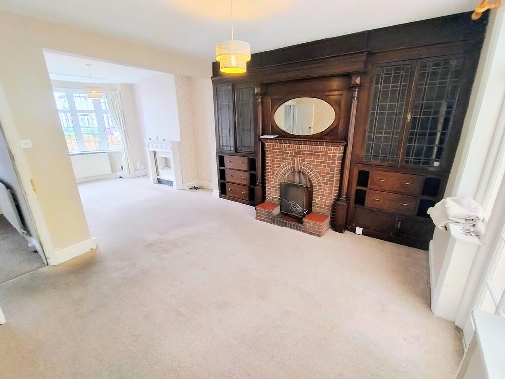 Hanbury Crescent, Penn, Wolverhampton photo 4