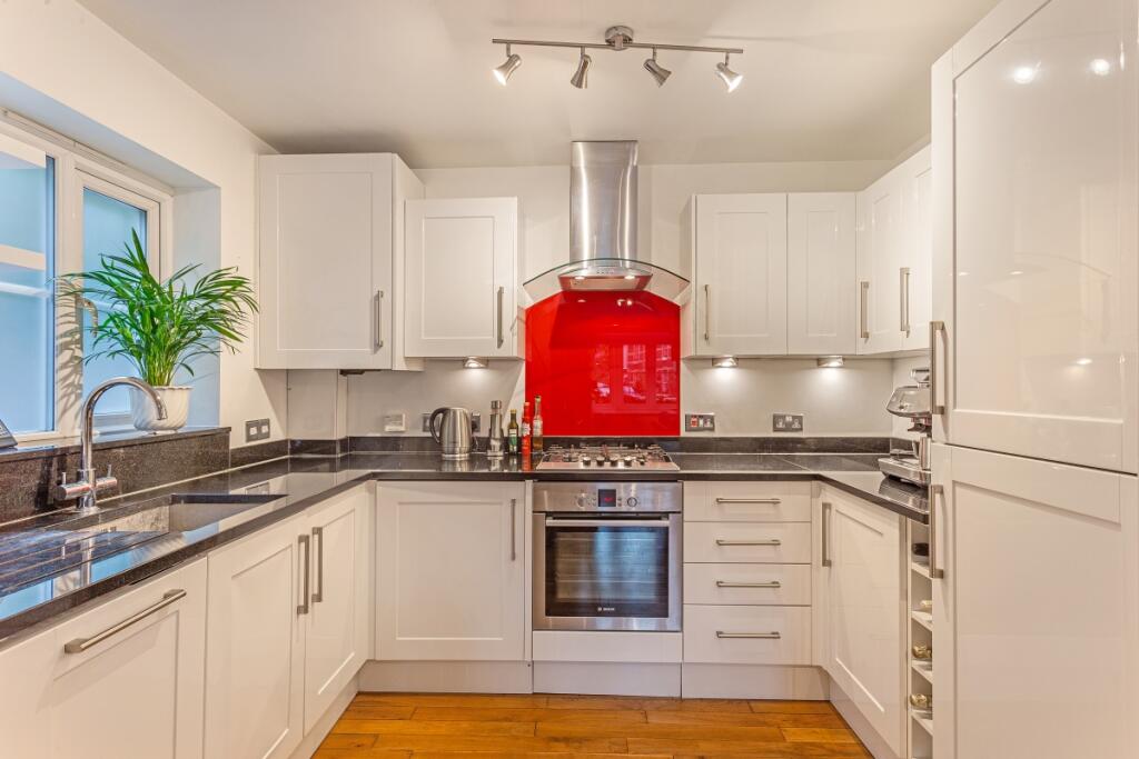 Apartment in Three Rivers, Batchworth - View 2