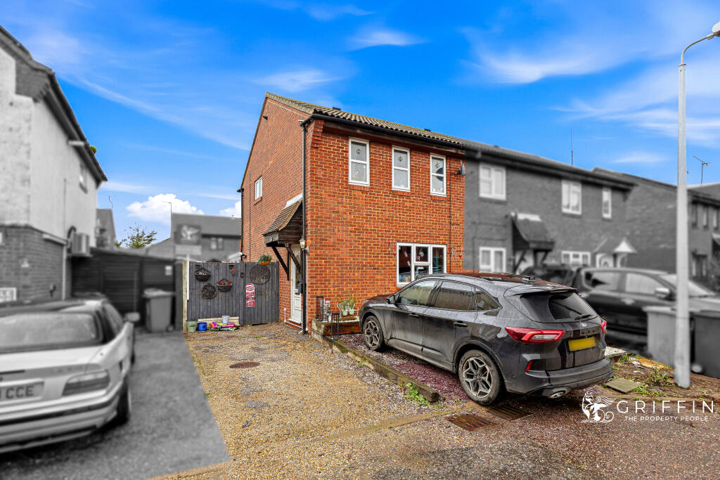 3-bed terraced on Dryden Place, Tilbury, RM18, £325,000