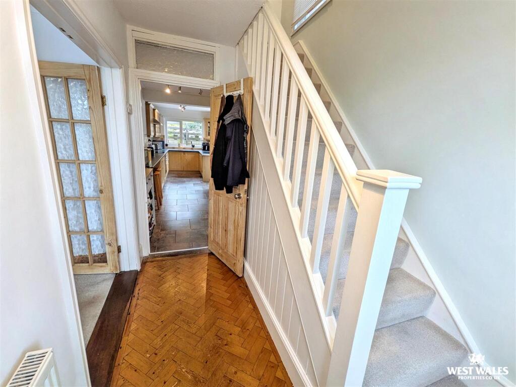 House in Carmarthen, Llangunnor - View 2