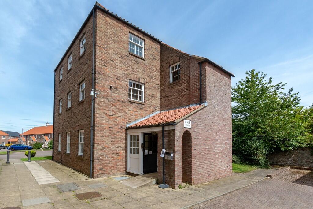 Main image of property: Hale House, Scorton