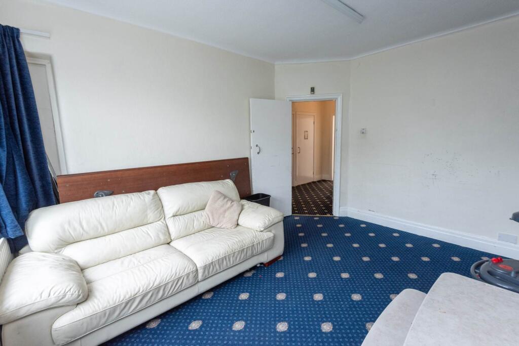 Castleton Road, Salford - View 6