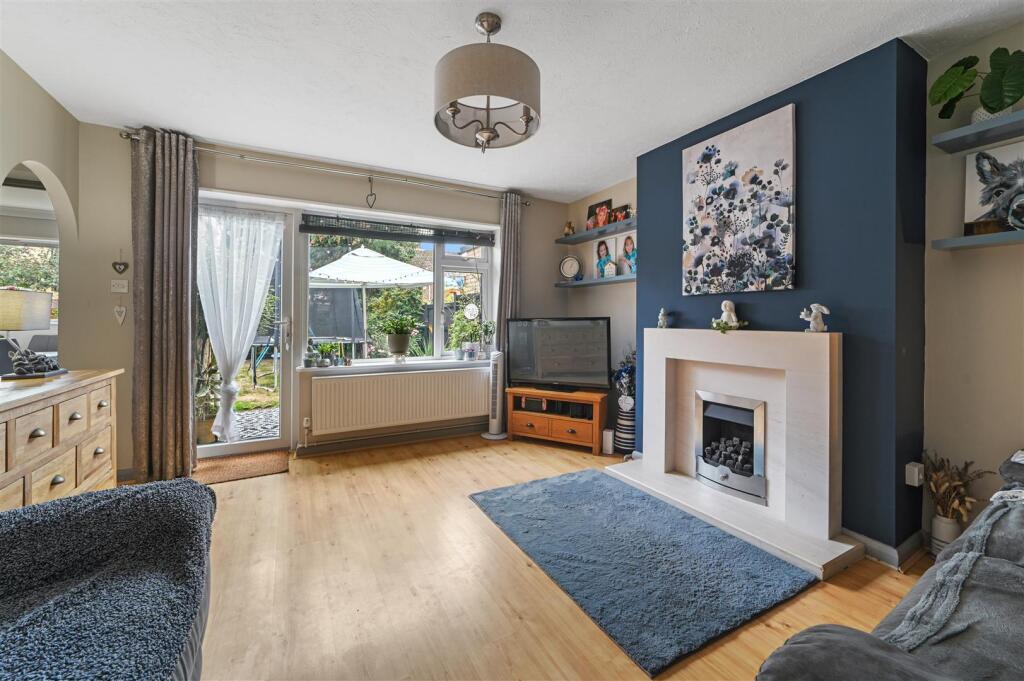 Linden Close, Lawford, Manningtree - View 3