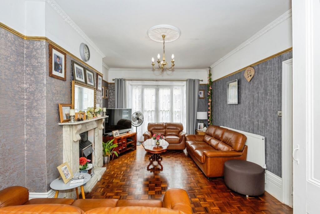 House in Portsmouth - View 4