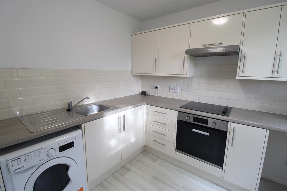 Apartment in Aberdeen, Kaimhill, Garthdee - View 2