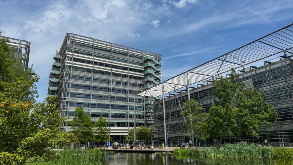 Main image of property: Building 7 Chiswick Park LONDON W4 5YG United Kingdom
