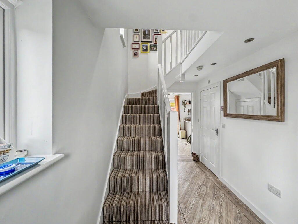 Bourne Morton Drive, Ingleby Barwick photo 3
