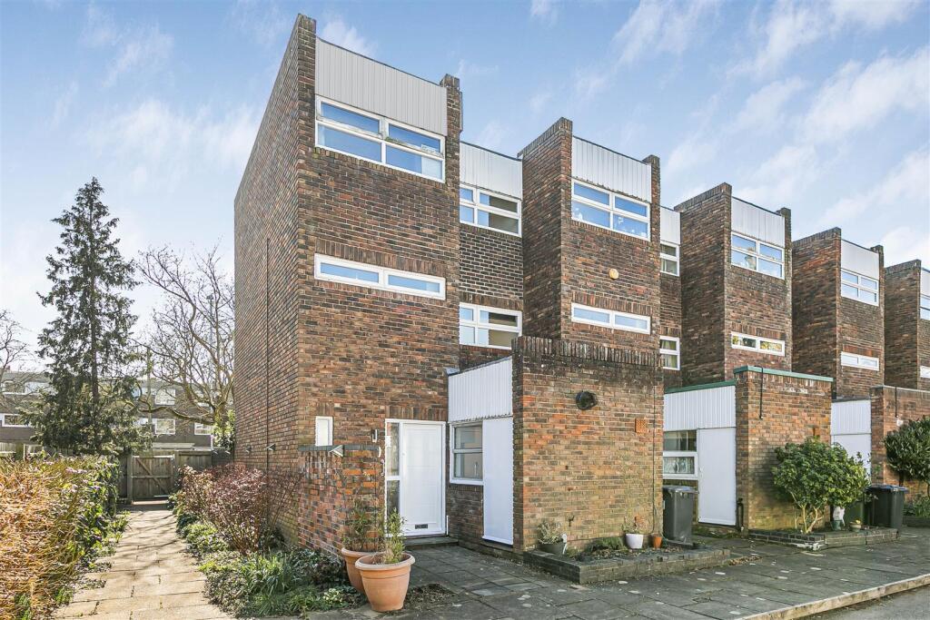 Main image of property: St. Marks Court, Cambridge