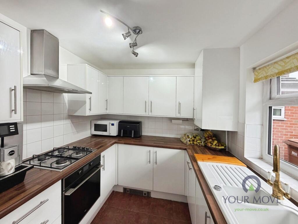 House in Stoke-on-Trent - View 5
