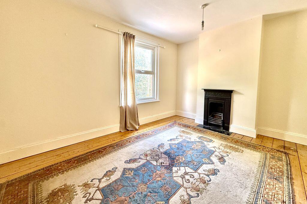 House in Tonbridge - More