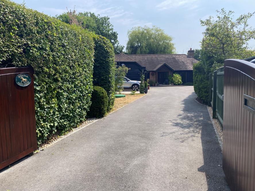 Holt Lane, Holt, Wimborne, BH21 7DQ