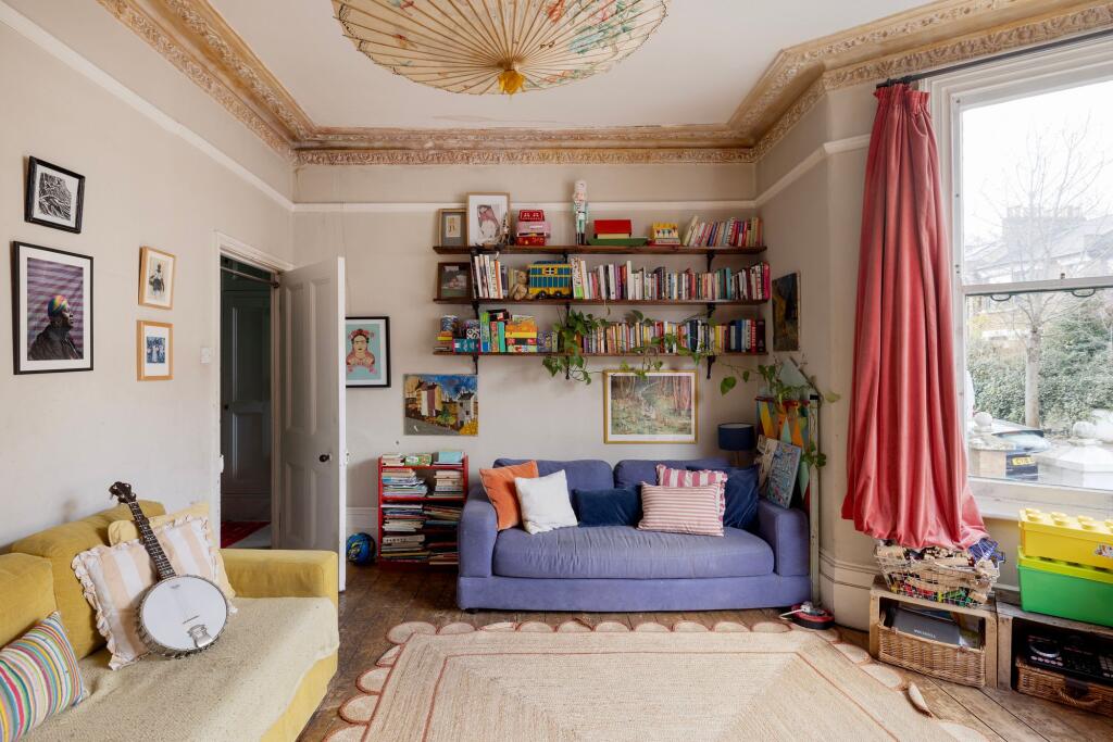 Ickburgh Road, Hackney, E5 photo 3