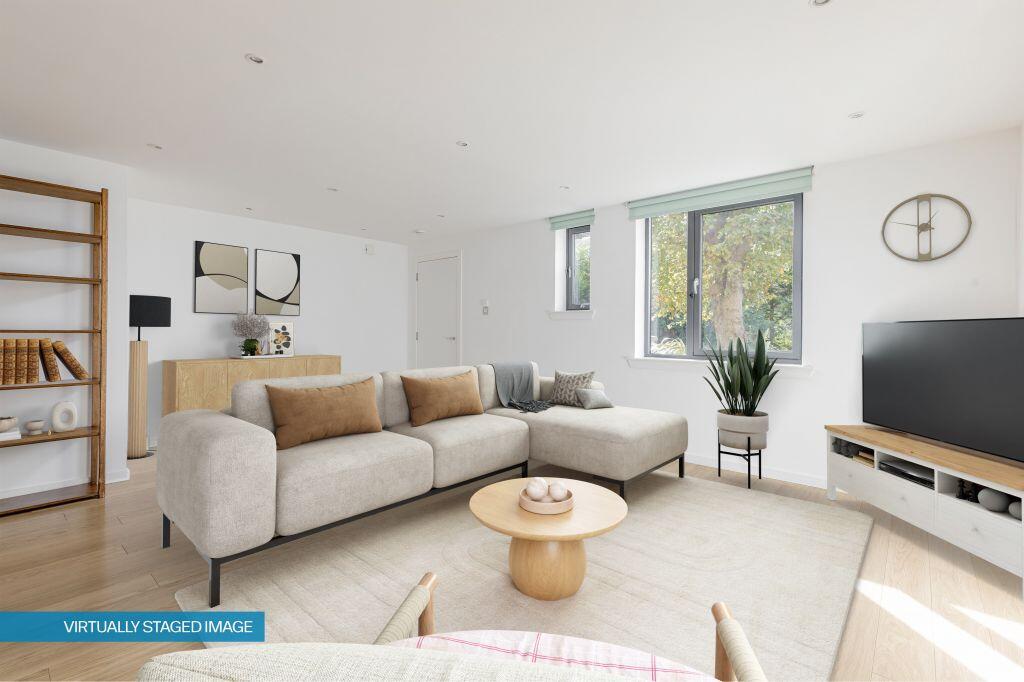 Apartment in Edinburgh, Corstorphine - View 2
