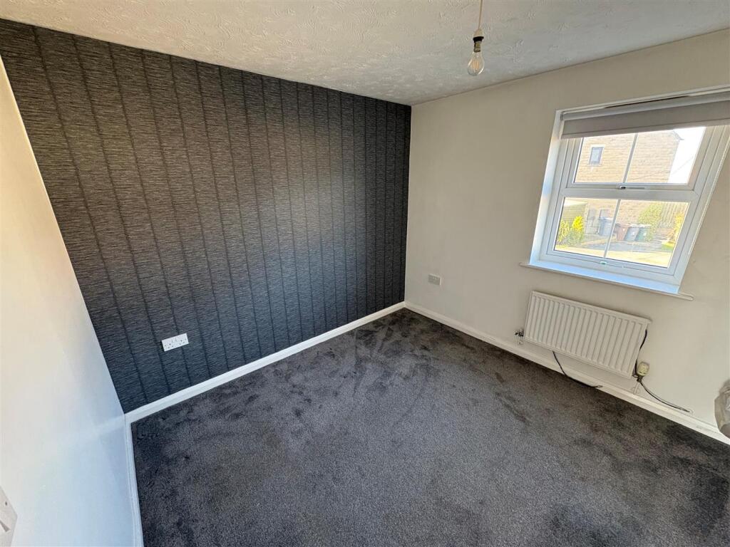 Additional image 5 of Sharket Head Close, Queensbury, Bradford