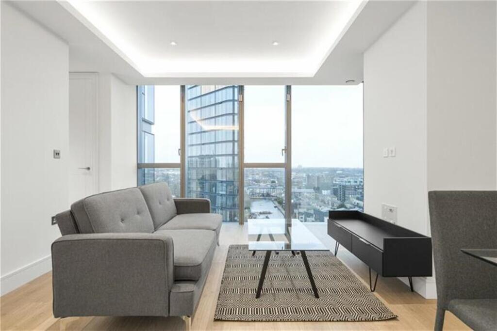 Main image of property: Carrara Tower, City Road, Bollinder Place, London, EC1V