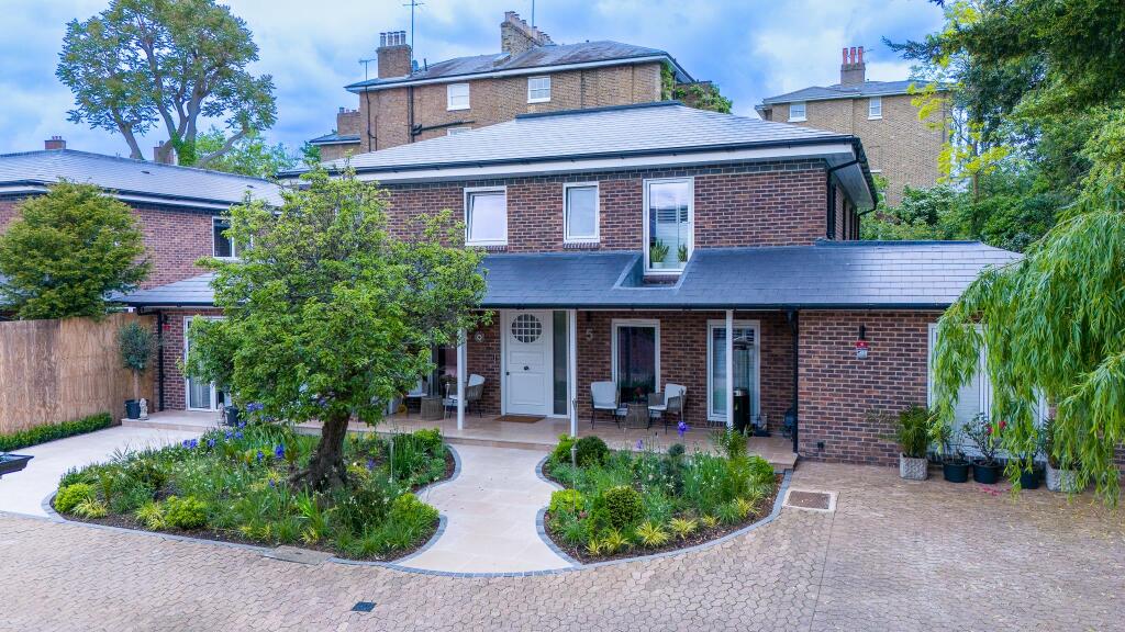 Main image of property: Hillside Close, St John's Wood NW8