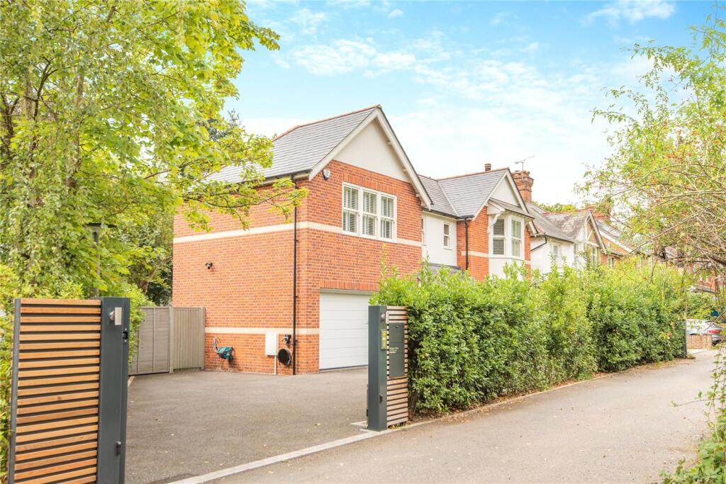 Main image of property: Chobham Road, Sunningdale, Berkshire, SL5