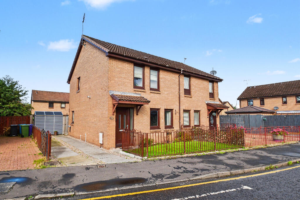 Main image of property: Hardgate Gardens, Shieldhall, Glasgow, G51 4XN