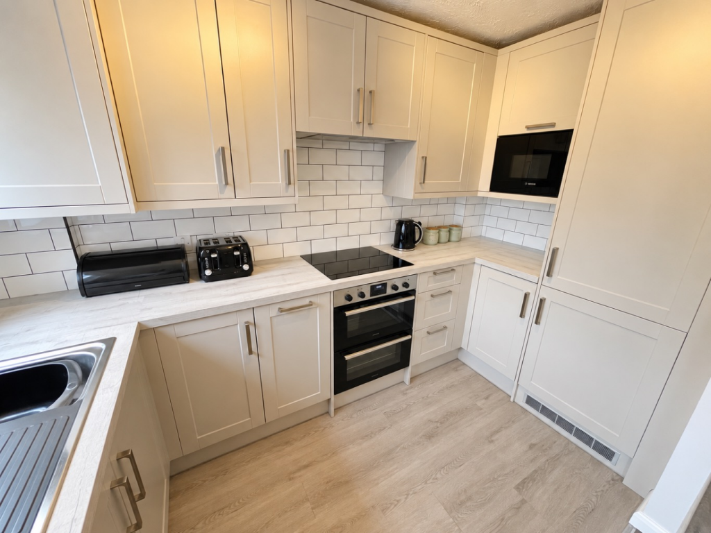 House in Luton, Wigmore - More