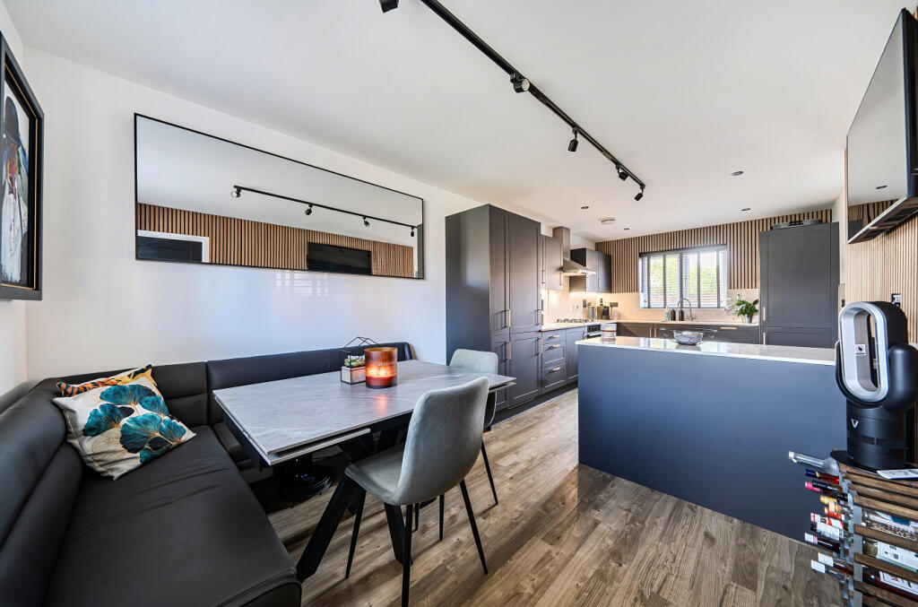 House in Reading - View 3