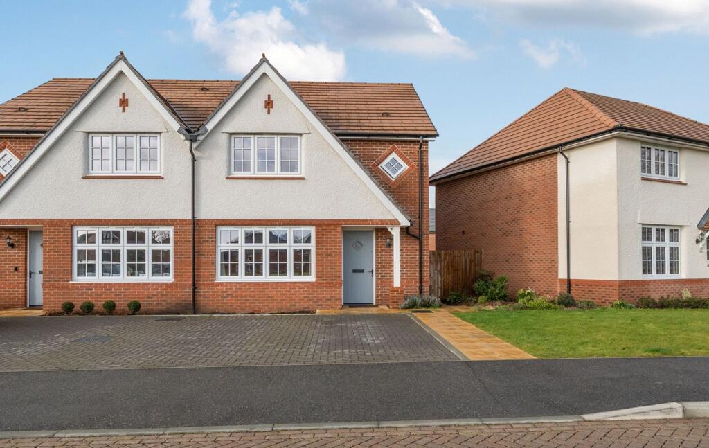3-bed semi-detached on Neptune Way, Yapton, BN18, £395,000