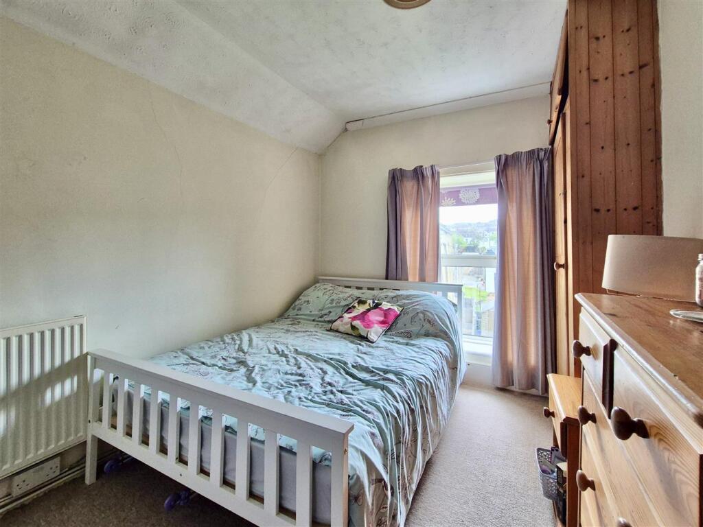 Wellington Road, Porthleven, Cornwall - More