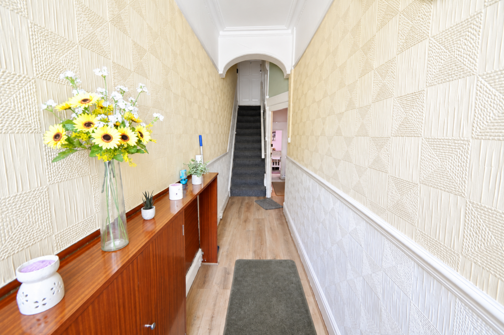 Apartment in Wirral, Liverpool City Region - View 5