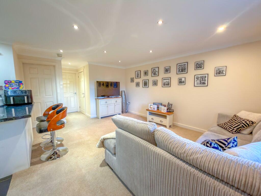 Apartment in Coventry - View 4