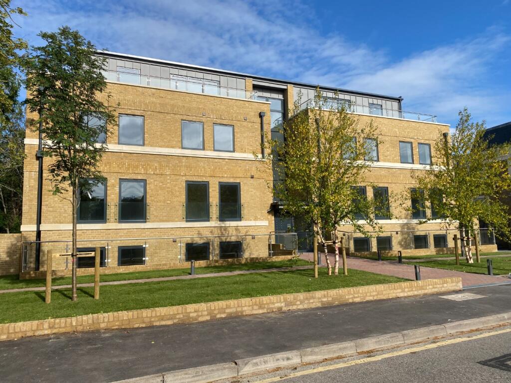 Main image of property: Darnley Road, Gravesend, Kent, DA11 0DX