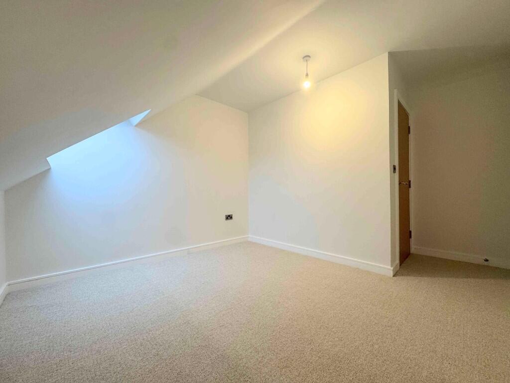 Additional image 9 of Flat 2, 224 Wakefield Road, Drighlington, BD11 1ED