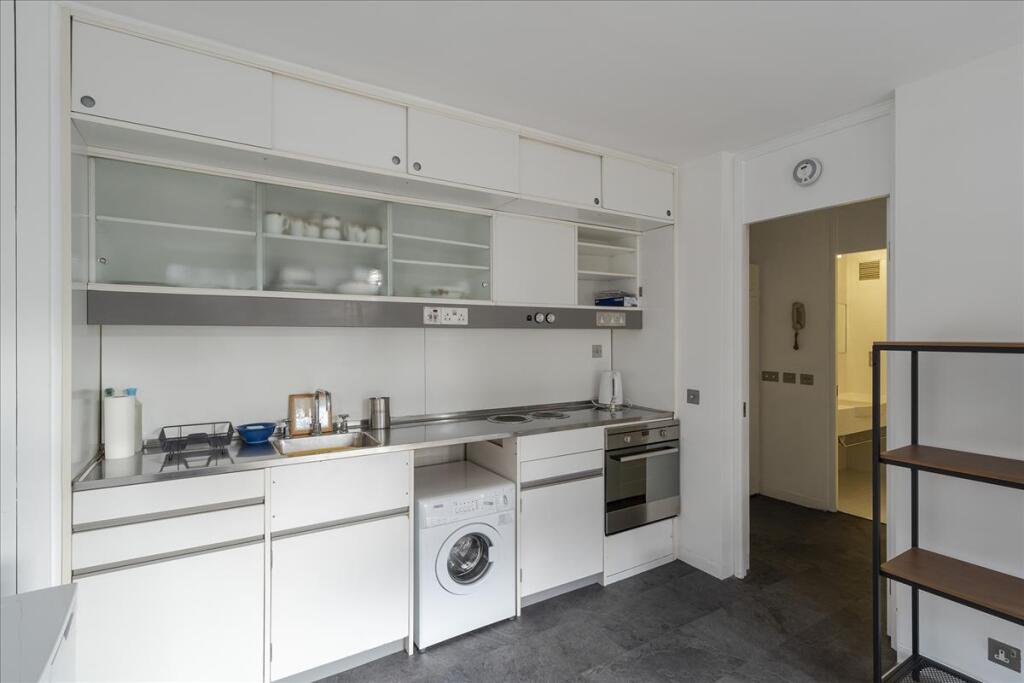 Apartment in London, City of London - View 5