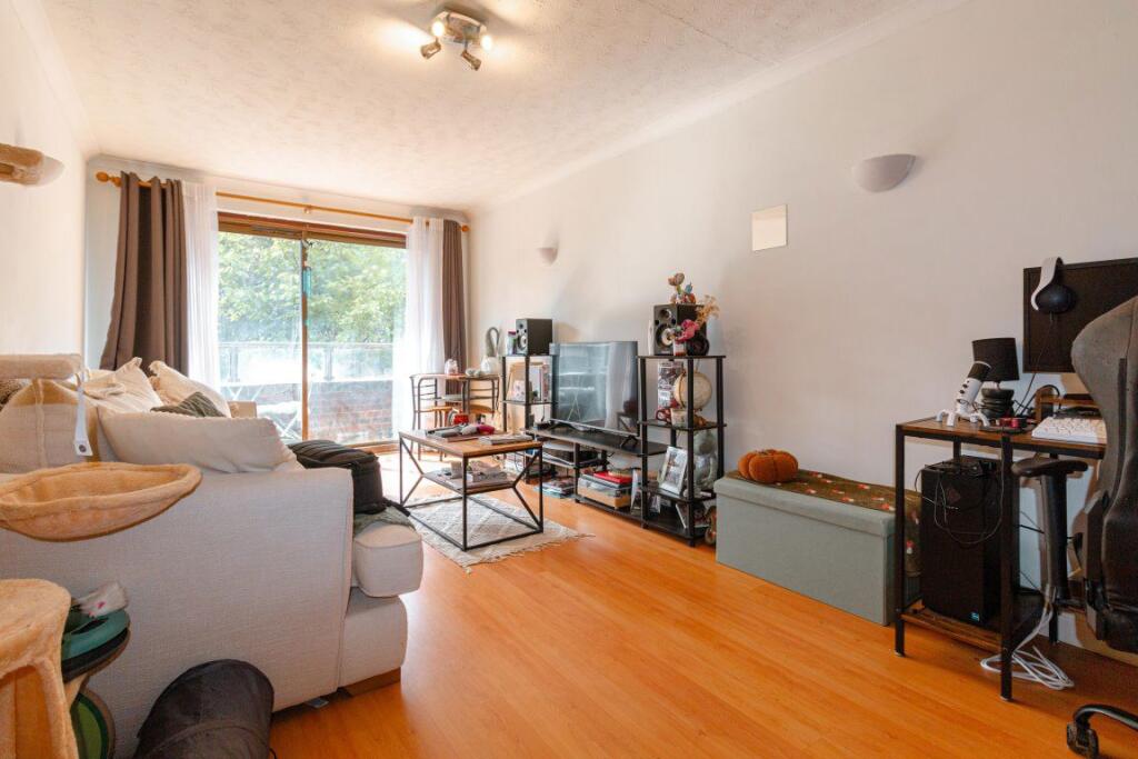 Apartment in Peterborough - View 3